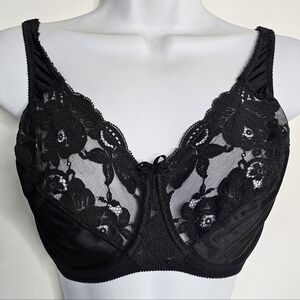 Victoria’s Secret Black Lace Underwire Bra – 34DD